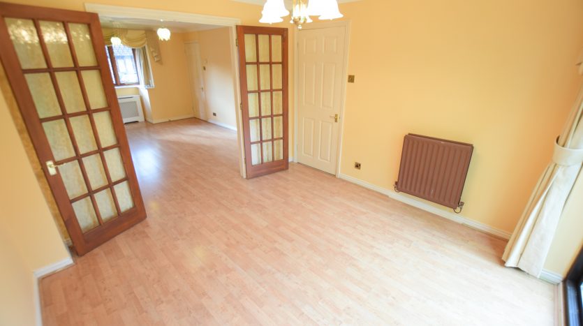4 Bedroom Detached House For Sale in Carrick Drive, Ilford, IG6 