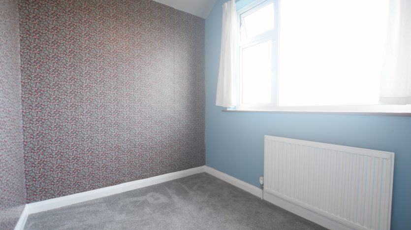 4 Bedroom Semi-Detached House To Rent in Cecil Avenue, Hornchurch, RM11