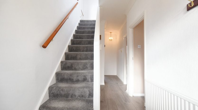 4 Bedroom Semi-Detached House To Rent in Cecil Avenue, Hornchurch, RM11