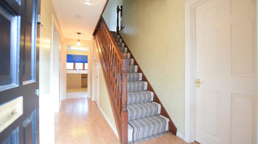 4 Bedroom Detached House For Sale in Carrick Drive, Ilford, IG6 