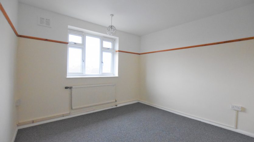 2 Bedroom  For Sale in Carlton Court Craven Gardens, Ilford, IG6 