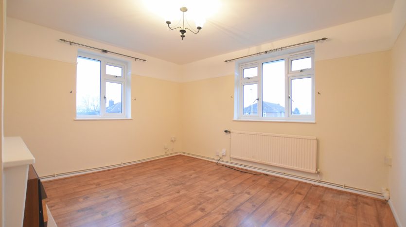 2 Bedroom  For Sale in Carlton Court Craven Gardens, Ilford, IG6 