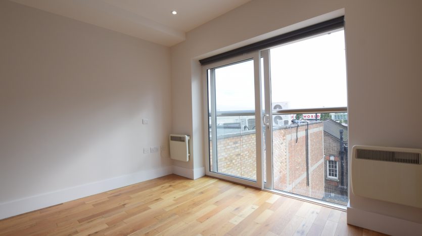 2 Bedroom  To Rent in Flat 6, Ilford, IG1 