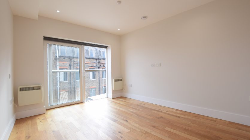 2 Bedroom  To Rent in Flat 6, Ilford, IG1 