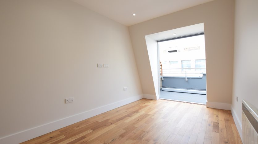 2 Bedroom  To Rent in Flat 6, Ilford, IG1 