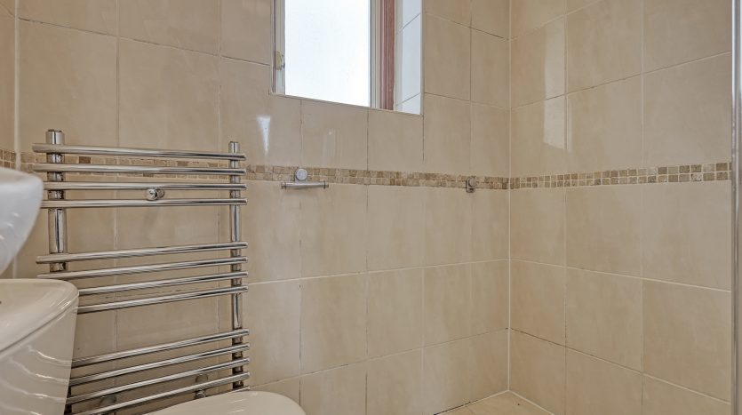 4 Bedroom Semi-Detached House For Sale in Brendon Gardens, Ilford, IG2 