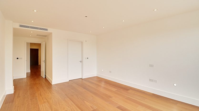 2 Bedroom  To Rent in Impact House 181-185 High Road, Chigwell, IG7 