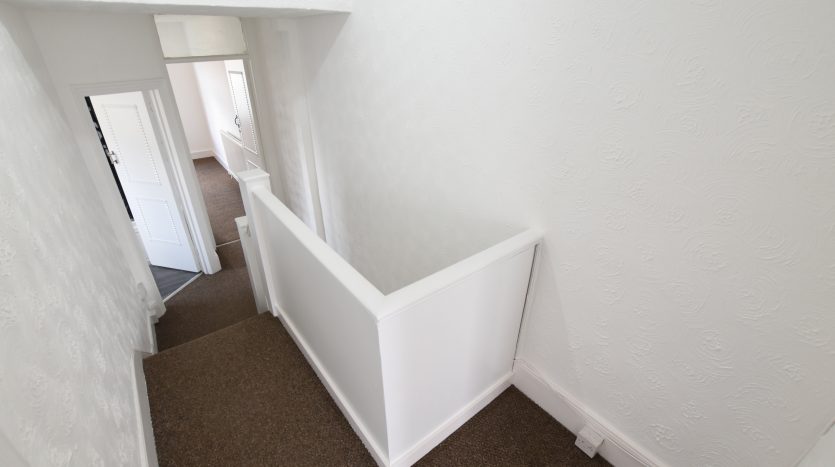 3 Bedroom End of Terrace House To Rent in Wanstead Park Road, Ilford, IG1 