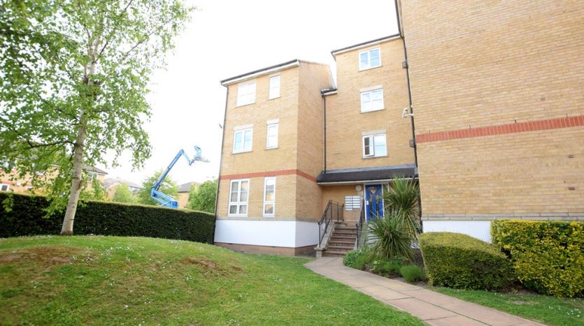 2 Bedroom  To Rent in Wheat Sheaf Close, London, E14 