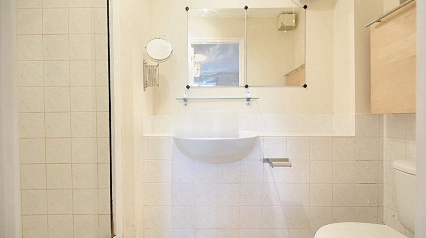 2 Bedroom  To Rent in Wheat Sheaf Close, London, E14 