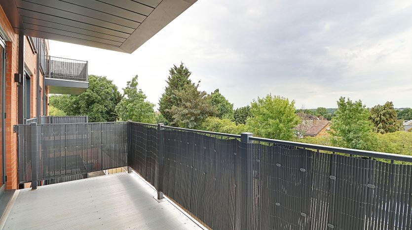 2 Bedroom  To Rent in Impact House 181-185 High Road, Chigwell, IG7 
