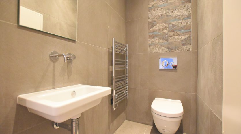 2 Bedroom  To Rent in Impact House 181-185 High Road, Chigwell, IG7 