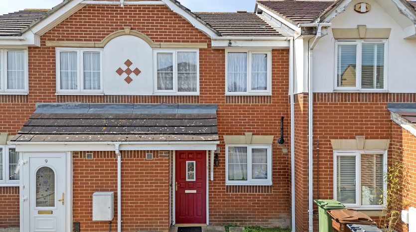 2 Bedroom Terraced House To Rent in Champness Road, Barking, IG11