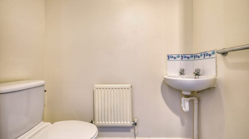 2 Bedroom Terraced House To Rent in Champness Road, Barking, IG11