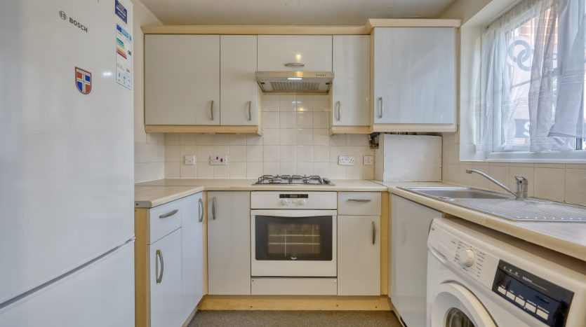 2 Bedroom Terraced House To Rent in Champness Road, Barking, IG11