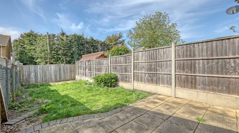 2 Bedroom Terraced House To Rent in Champness Road, Barking, IG11