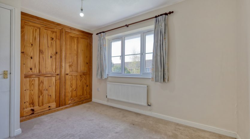 2 Bedroom Terraced House To Rent in Champness Road, Barking, IG11