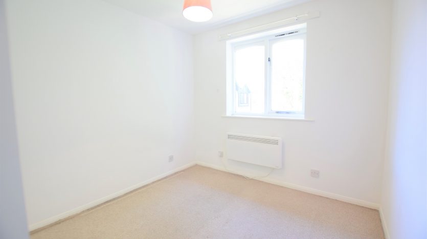 1 Bedroom  To Rent in Greenslade Road, Barking, IG11