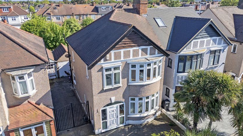 3 Bedroom Semi-Detached House For Sale in (Sales), 88 Highwood Gardens, Ilford, IG5 