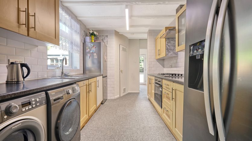 3 Bedroom Semi-Detached House For Sale in (Sales), 88 Highwood Gardens, Ilford, IG5 
