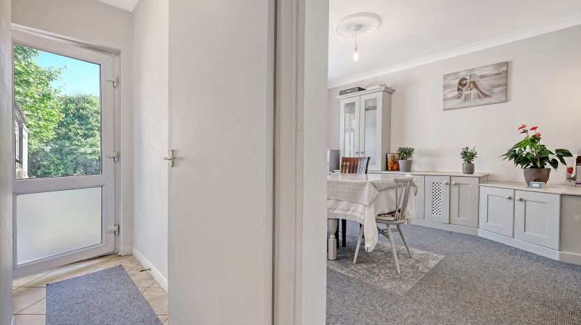 3 Bedroom Semi-Detached House For Sale in (Sales), 88 Highwood Gardens, Ilford, IG5 