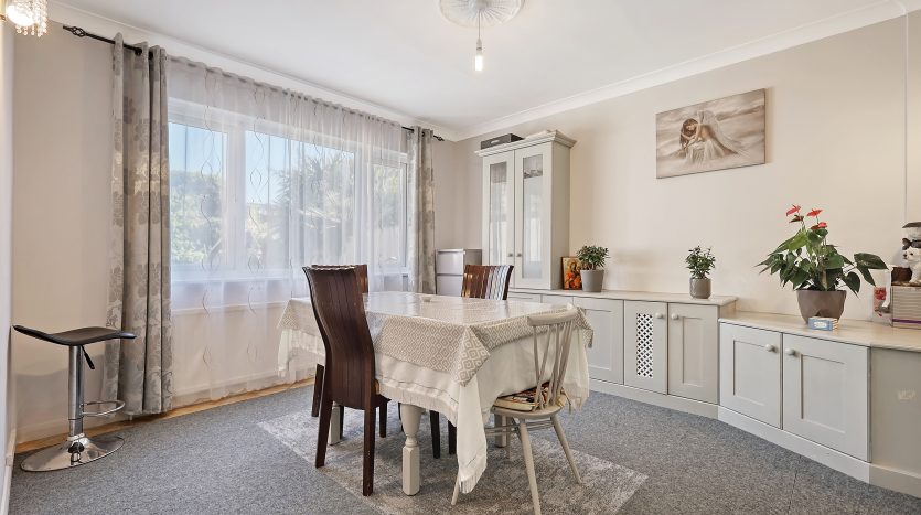 3 Bedroom Semi-Detached House For Sale in (Sales), 88 Highwood Gardens, Ilford, IG5 