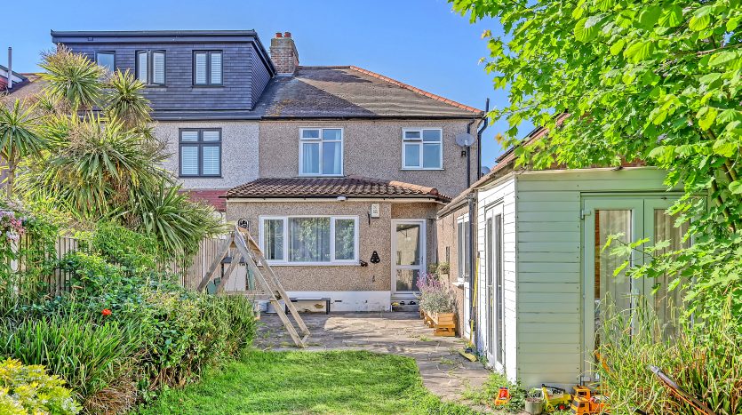 3 Bedroom Semi-Detached House For Sale in (Sales), 88 Highwood Gardens, Ilford, IG5 