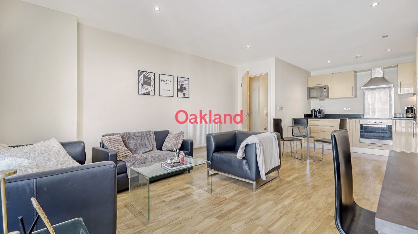 1 Bedroom  For Sale in Flat 715, London, E14 