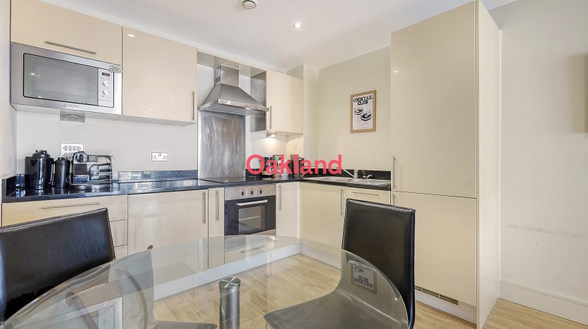 1 Bedroom  For Sale in Flat 715, London, E14 