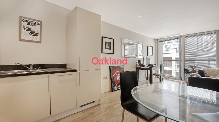1 Bedroom  For Sale in Flat 715, London, E14 