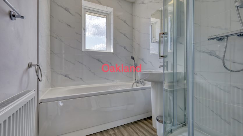 3 Bedroom Mid Terraced House To Rent in Crown Road, Ilford, IG6 