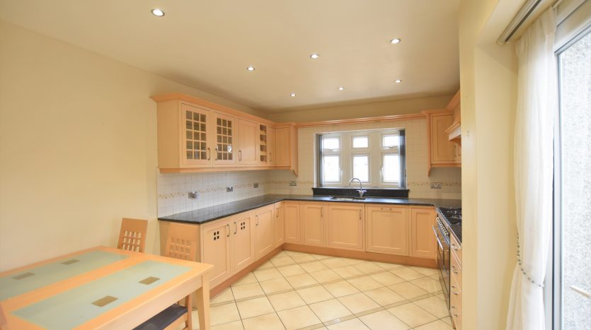 3 Bedroom Semi-Detached House For Sale in Vista Drive, Ilford, IG4 