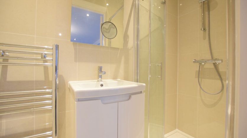 2 Bedroom Flat To Rent in Solway Apartments, London, E4 6