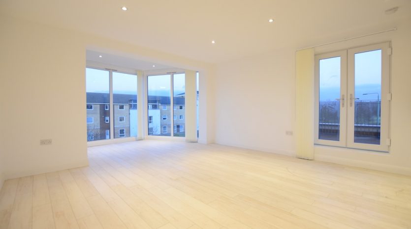 2 Bedroom Flat To Rent in Solway Apartments, London, E4 6