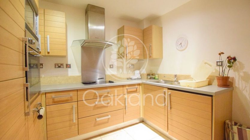 1 Bedroom Flat To Rent in City Tower 3 Limeharbour, London, E14 
