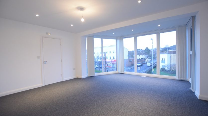 2 Bedroom Flat To Rent in Solway Apartments, London, E4 6
