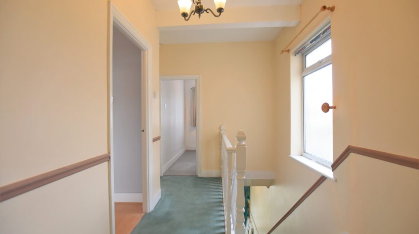 3 Bedroom Semi-Detached House For Sale in Vista Drive, Ilford, IG4 
