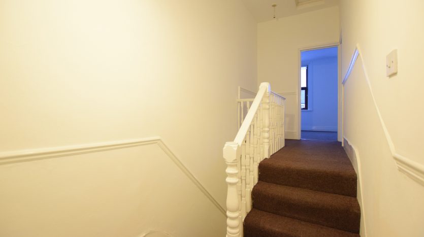 4 Bedroom House To Rent in Balfour Road, Ilford, IG1 