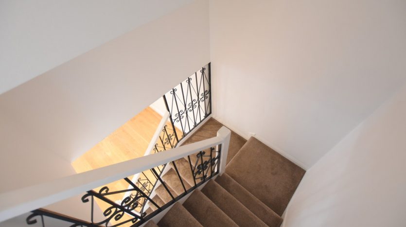 3 Bedroom  To Rent in Fencepiece Road, Chigwell, IG7 