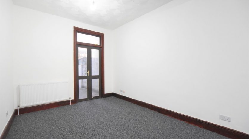 3 Bedroom  To Rent in Shakespeare Crescent, Manor Park, E12 