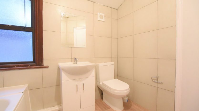 3 Bedroom  To Rent in Shakespeare Crescent, Manor Park, E12 
