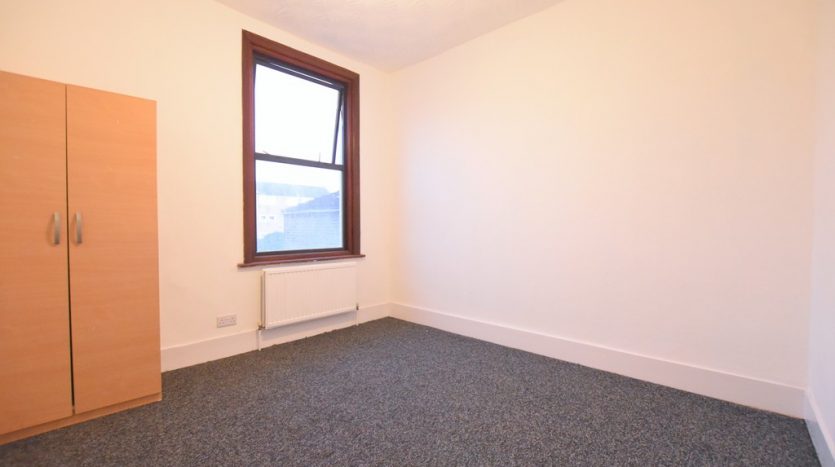 3 Bedroom  To Rent in Shakespeare Crescent, Manor Park, E12 