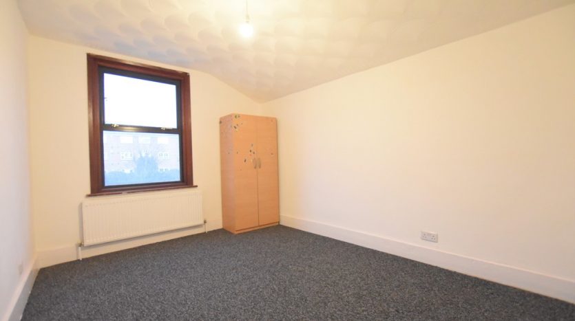 3 Bedroom  To Rent in Shakespeare Crescent, Manor Park, E12 