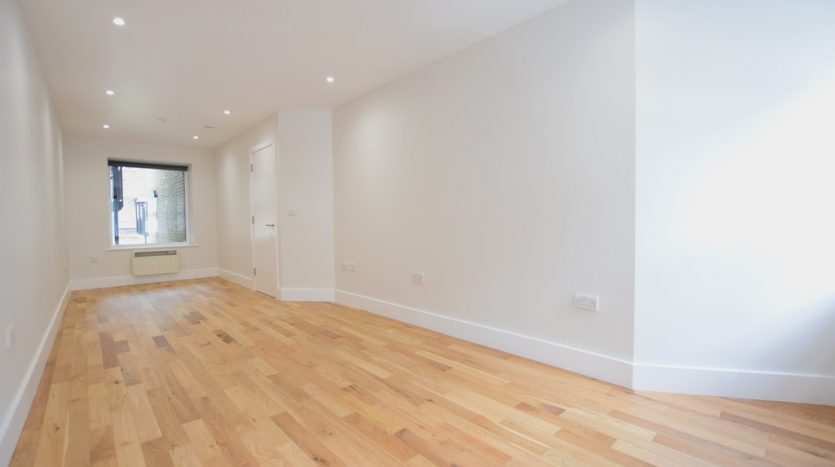 2 Bedroom  To Rent in Postway Mews, Ilford, IG1 