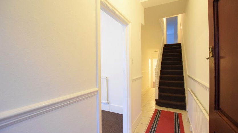 4 Bedroom  To Rent in Balfour Road, Ilford, IG1 