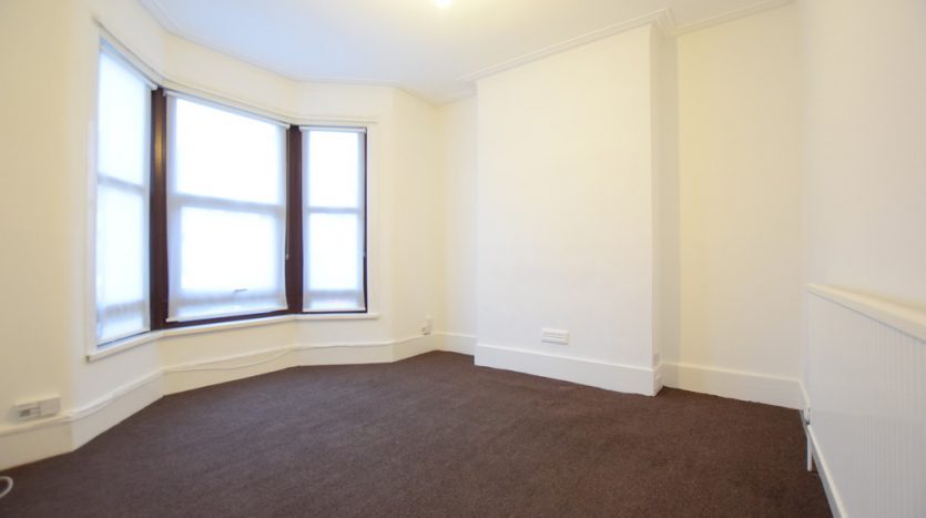 4 Bedroom  To Rent in Balfour Road, Ilford, IG1 