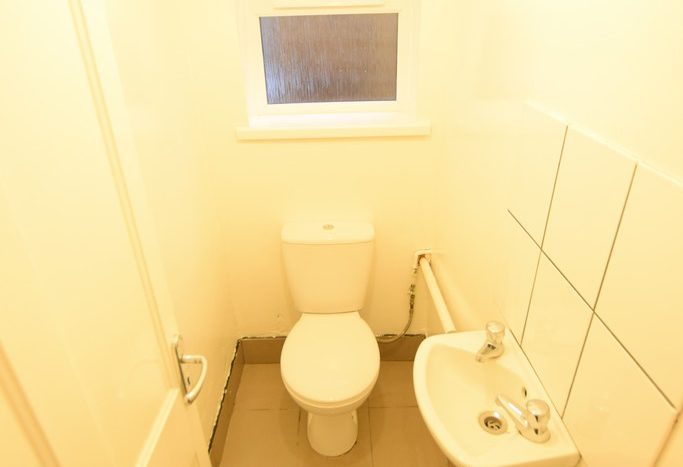 4 Bedroom  To Rent in Balfour Road, Ilford, IG1 