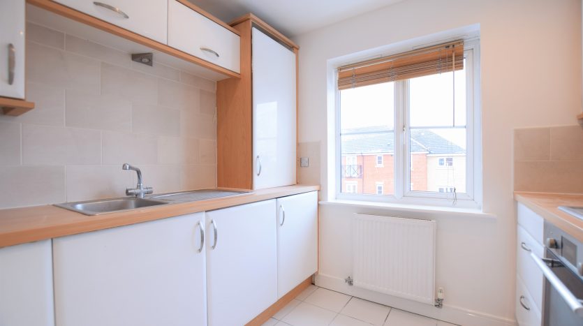 2 Bedroom Flat To Rent in Flat 18, Ilford, IG6 