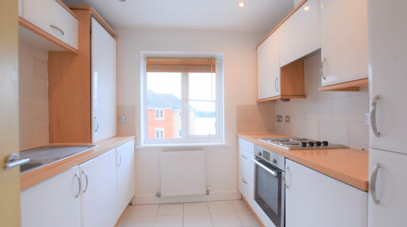 2 Bedroom Flat To Rent in Flat 18, Ilford, IG6 