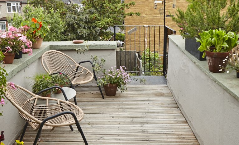 2 Bedroom Flat To Rent in 8a Cecil Avenue, Barking, IG11